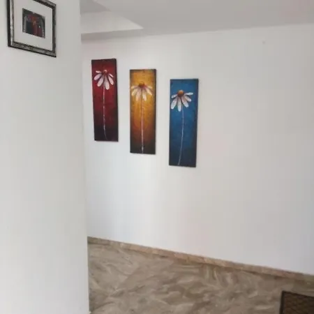 Apartment емона
