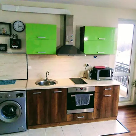 емона Apartment *